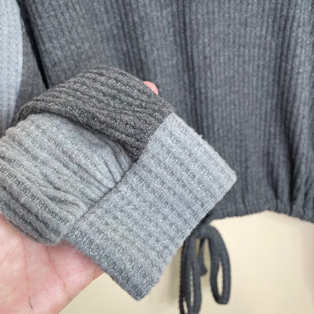 NEW Hollister Waffle Knit Sweater Size Small Colorblock Front Tie Open Back NWT - Picture 5 of 7